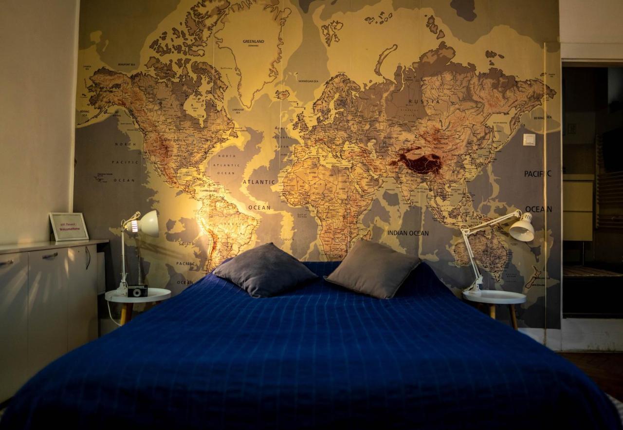 Fifty Shades Of Travel Apartment