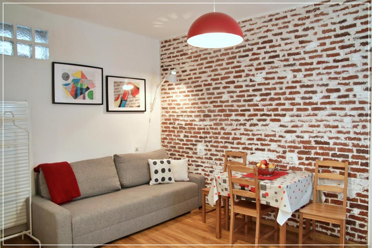 Fifty Shades Of Travel Apartment *