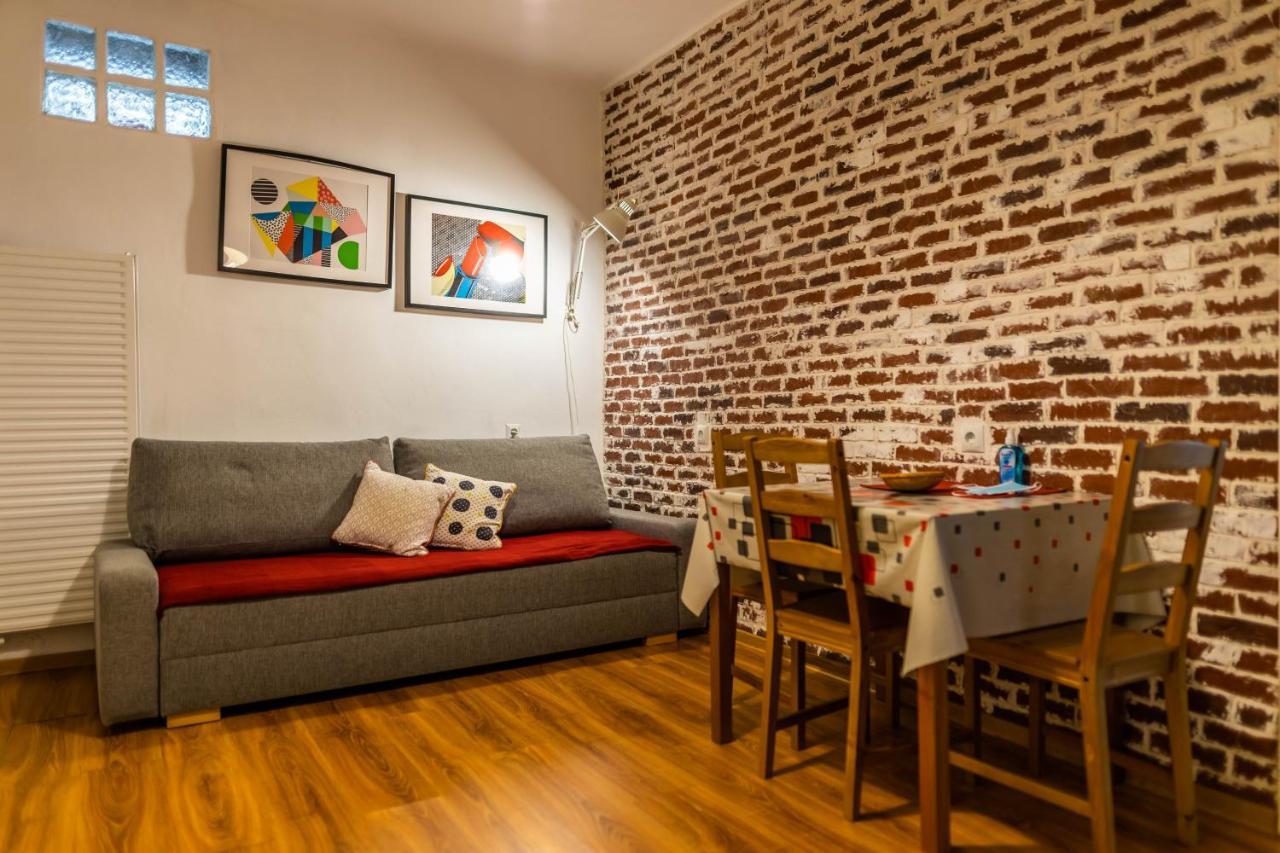Fifty Shades Of Travel Apartment Brasov